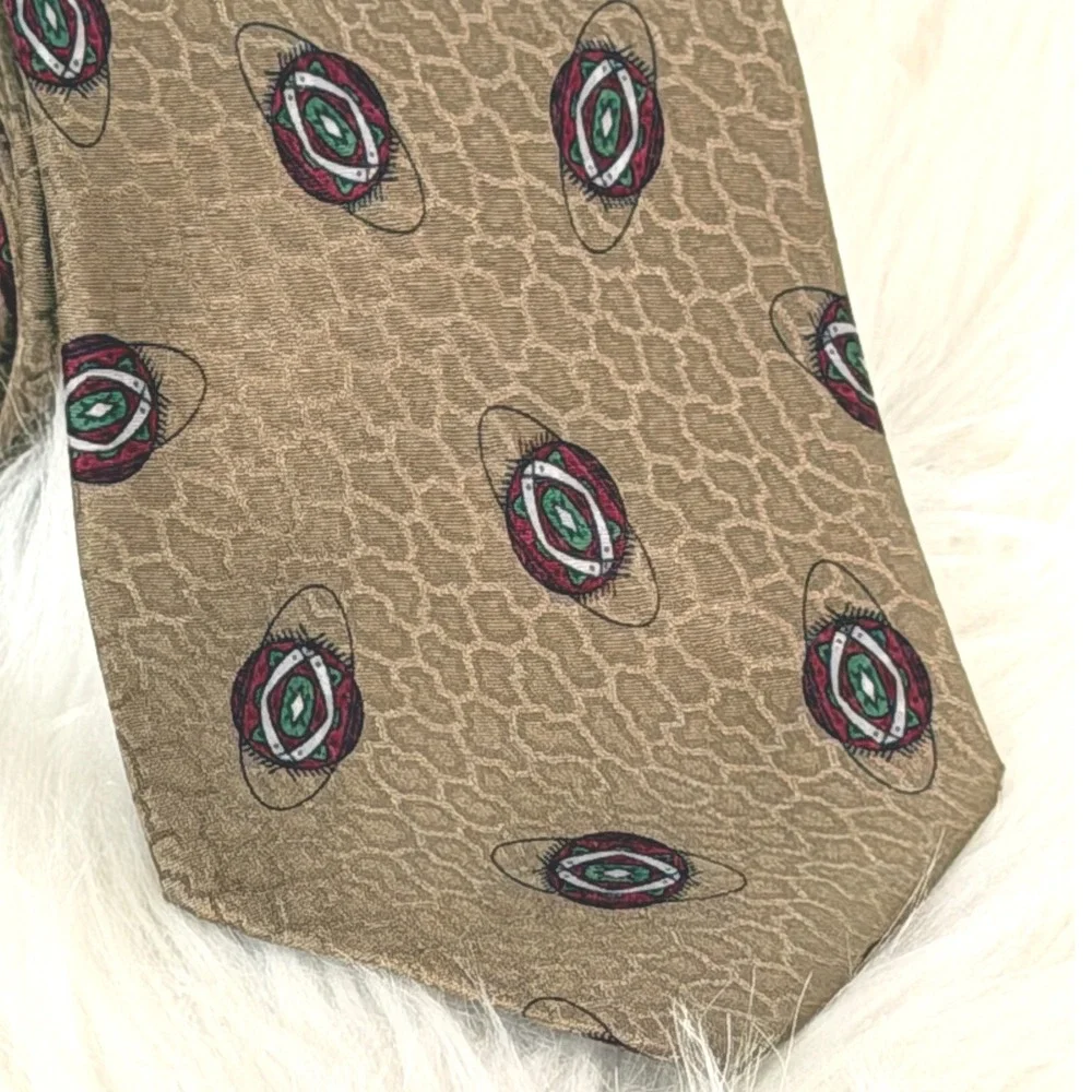 Giorgio Armani Silk Tie Tan Geometric Medallion Honeycomb Made in Italy 3.75